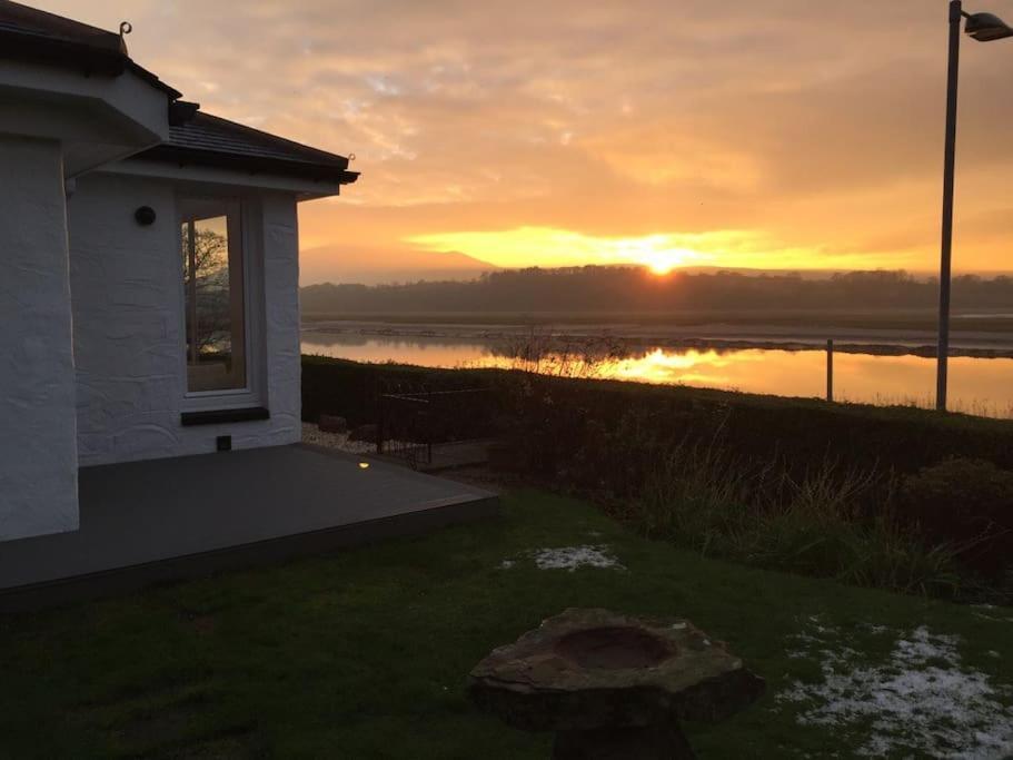Shorepark - Waterfront Cottage With Stunning Views دومفريس المظهر الخارجي الصورة